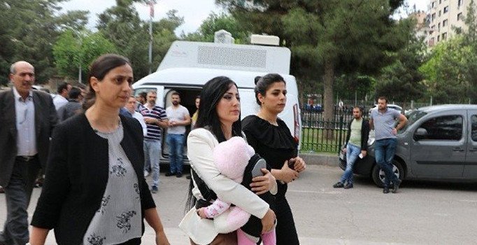 Beraat eden Ayşe Öğretmen: Sözlerimin arkasındayım, çocuklar ölmesin