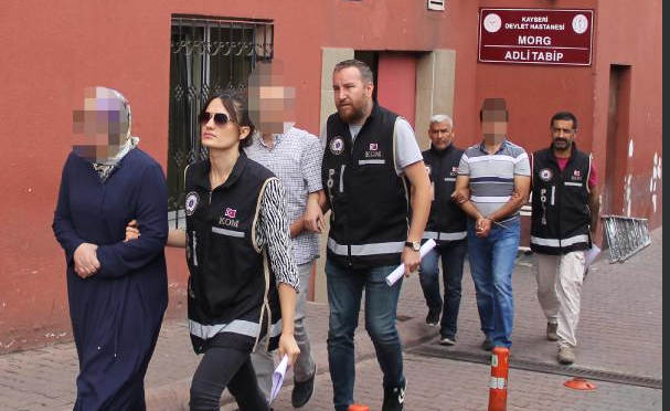 ‘Tutuklu eş ve çocuklarını ziyaret edip moral vermek’ten 27 gözaltı daha