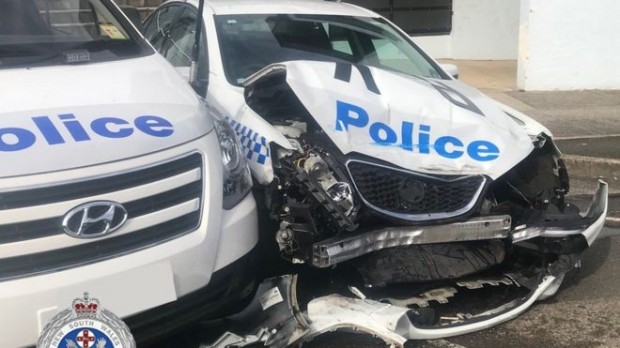 200 milyon dolarlık uyuşturucuyla polis aracına çarptı