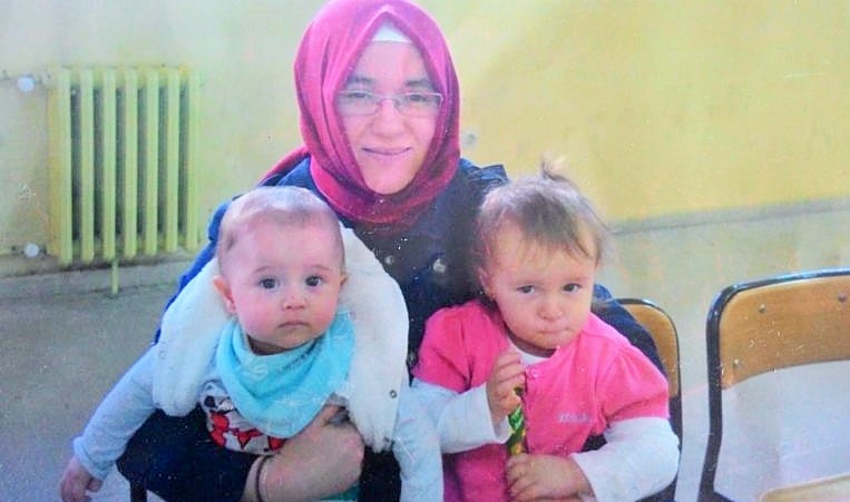 Hakimden üç çocuk annesine: Çocuklarını cezaevinde büyüt!