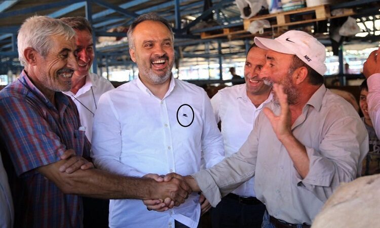 AKP’li Başkan Alinur Aktaş’ın giydiği gömleğin değeri; bir işçinin aylık maaşına bedel