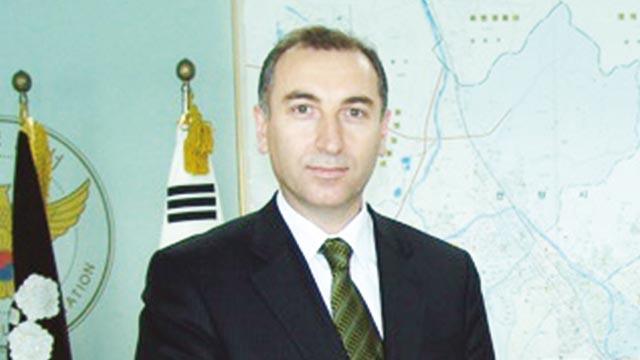 Cadı avı sürüyor: 40 farklı ülkede görev yapan 1. sınıf emniyet müdürü tutuklandı