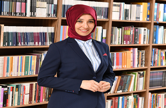 Sarayı’ın Danışmanı’nın eşi TÜRGEV Başkanı Altun, 4 maaş eleştirisine: Sabrımızı sınamayın,ihanetinizi gözlerin önüne sermeyin