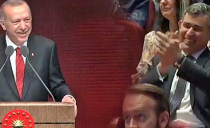 11 baronun katılmayacağı törene Feyzioğlu katılacak
