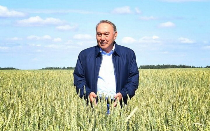 Nazarbayev, bestelediği şarkı için klip çekti