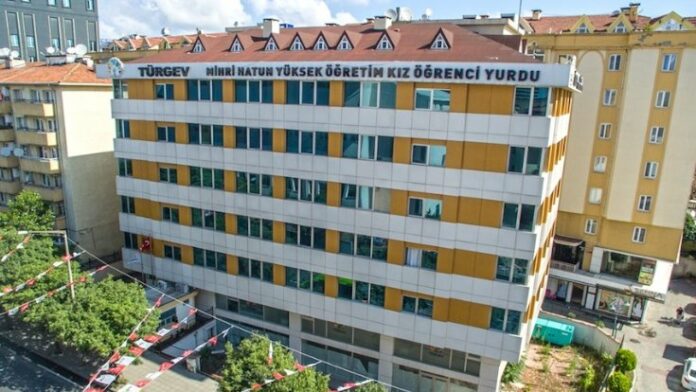 İBB, TÜRGEV için yapılan beş yurdu geri aldı