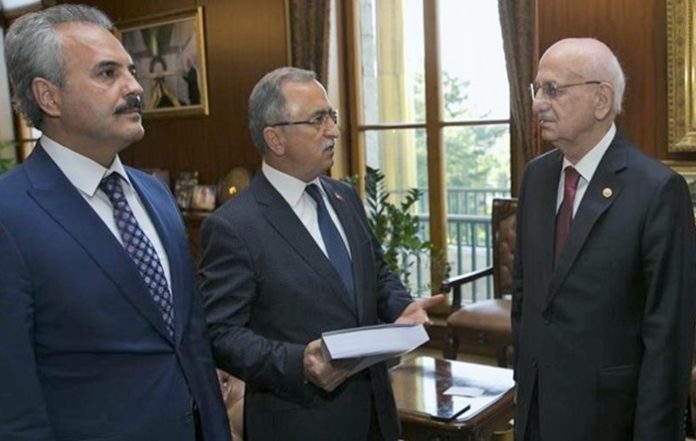 CHP’li Özgür Özel: Kayıp 15 Temmuz raporu için TBMM Başkanı’ndan açıklama bekliyorum
