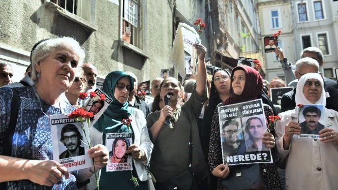 755. haftada biraraya gelen Cumartesi Anneleri: Diyarbakır’daki annelerin acılarını en iyi biz biliriz