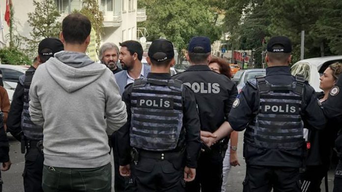 KHK’lılara yurt dışına çıkış ve Ankara’ya giriş yasak