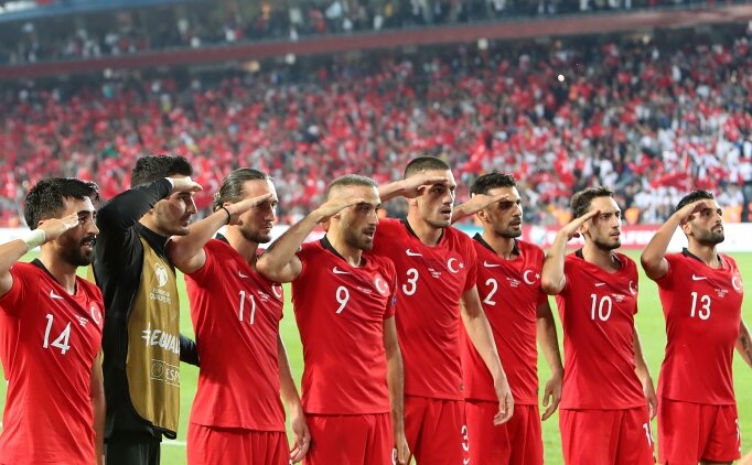Millilerin asker selamına UEFA’dan inceleme kararı