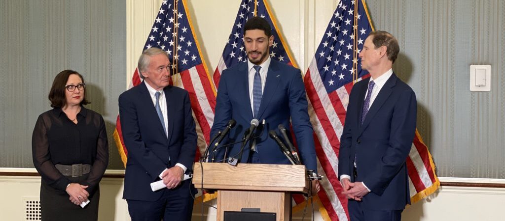 Erdoğan ziyaretinden önce ABD Kongresi Enes Kanter’i ağırladı