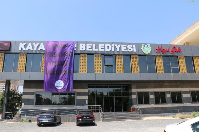Kayyım atanan belediyede AKP’li başkanın 2 çocuğuna işe gitmeden maaş