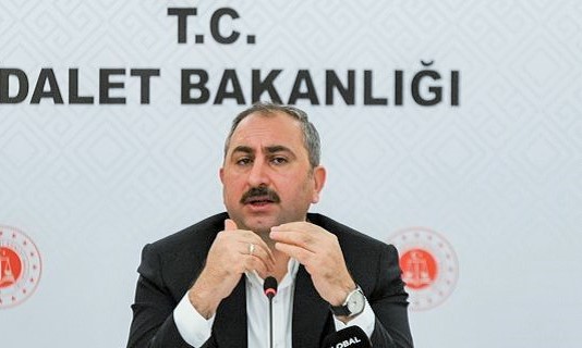 Savunma kurumlarında kadrolaşan vakfın lideri Bakan Gül’ün dedesi çıktı