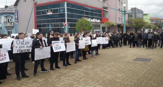 Bosna Hersek’te veliler Fatih öğretmene sahip çıktılar