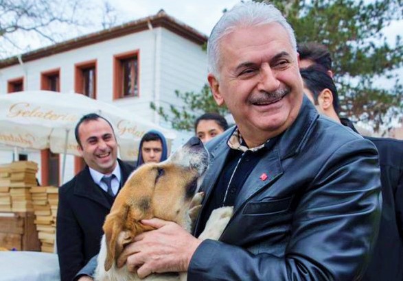 CHP’li Özkan: Binali Yıldırım’ı ‘Simit Sarayı’ uçurmuş