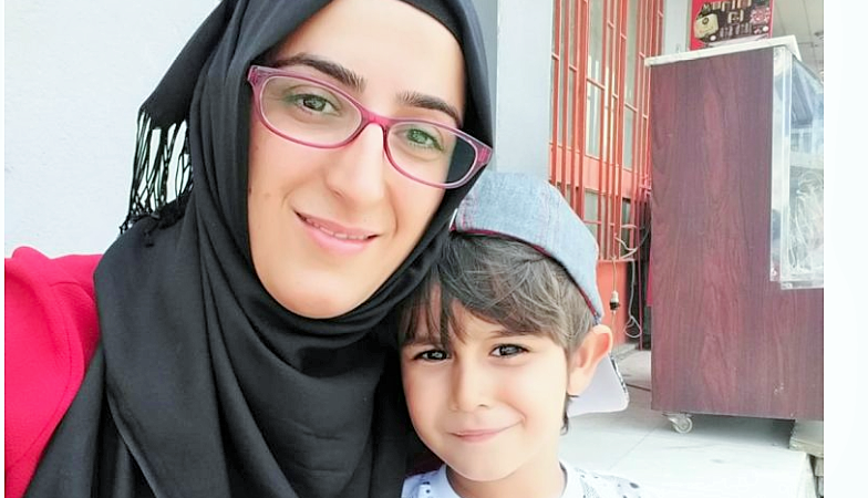 Geride çocuğu kaldı: KHK’lı Serpil Özmermer hasta ve hamile olduğu halde tutuklu