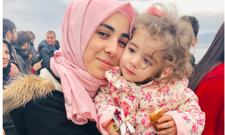 Dört aydır tutuklu: Elif Tuğral doğum yaptı, kapısında 10 jandarma duruyor