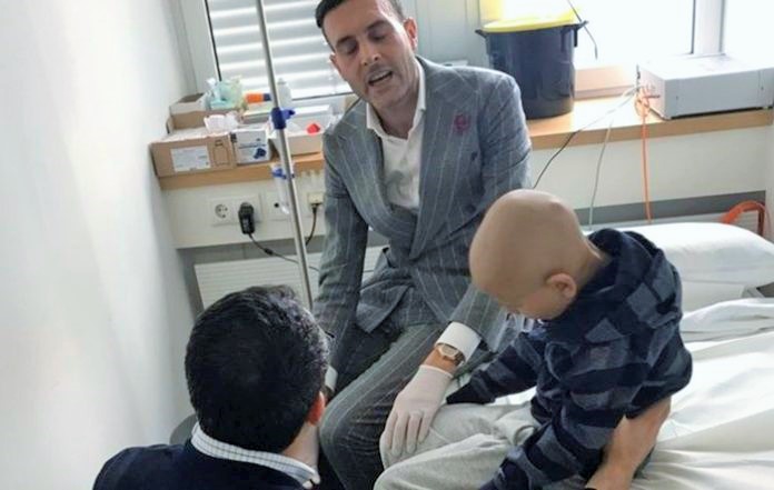 Ahmet Burhan yemek yemeyi bıraktı, kendini tutmakta da zorlanıyor