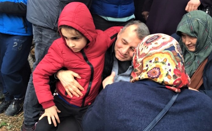 Yürekleri dağladı: Anne mezara, baba cezaevine, çocuklar yine ortada kaldı