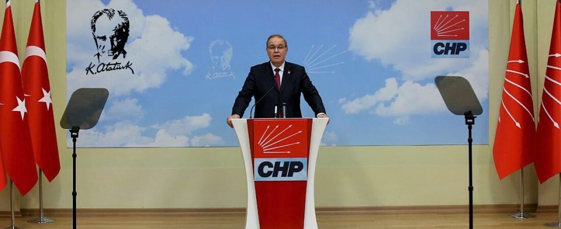 CHP: Ne zaman bir kriz yaşansa, rejimin başındaki kişi heme yok oluveriyor