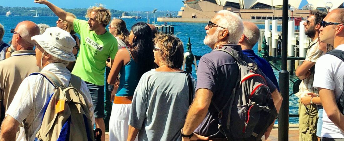 Başbakanı’ndan turist ve öğrencilere ‘ülkelerinize dönün’ çağrısı: Eve dönüş zamanınız geldi