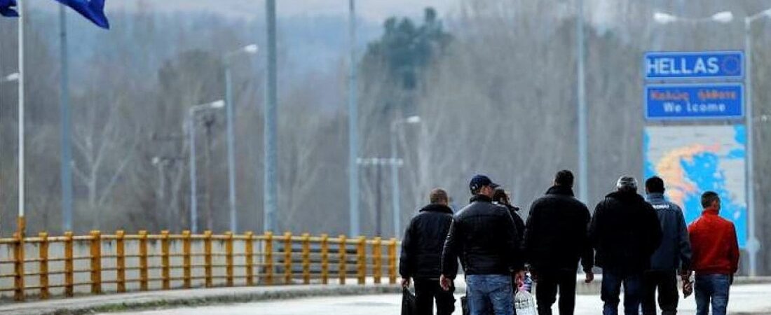 Yunanistan askıya aldığı iltica başvurularını yeniden başlattı