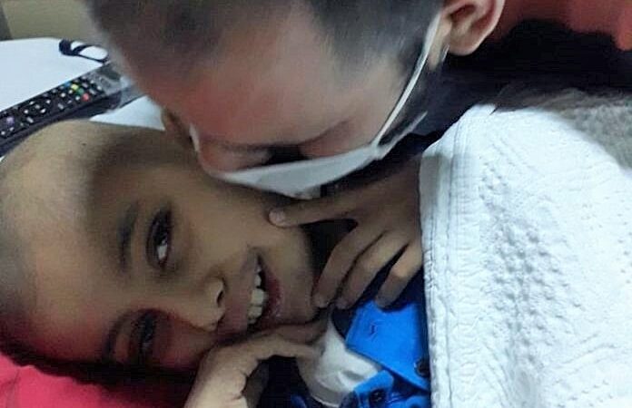Mazlumiyeti her kesimi ağlattı: Baba ile oğlunun kavuşması mahşere kaldı