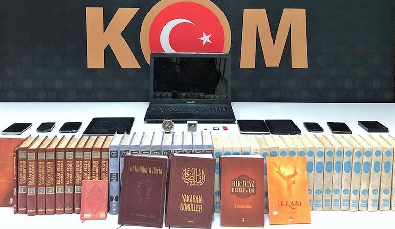 Davutoğlu: Dini kitapların suç unsuru gösterildiği acı manzaraları 28 Şubat’ta görmüştük!