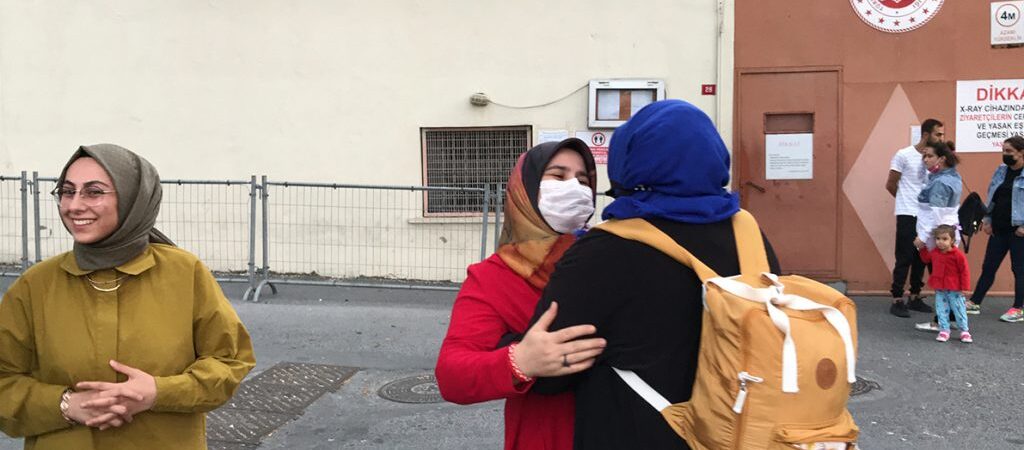 ‘Güçlenerek çıktım’ diyen Melek Çetinkaya: 44 yaşıma cezaevinde 44. günümde girdim, hiç unutamayacağım