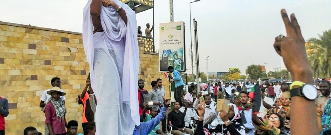 Sudan’da 30 yıllık İslami yönetim sona erdi! Ülke laikliğe geçiyor