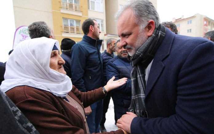 Kars Belediye Başkanı Bilgen: Demokrasicilik oynanacak yaşı geçtim, istifa edeceğim