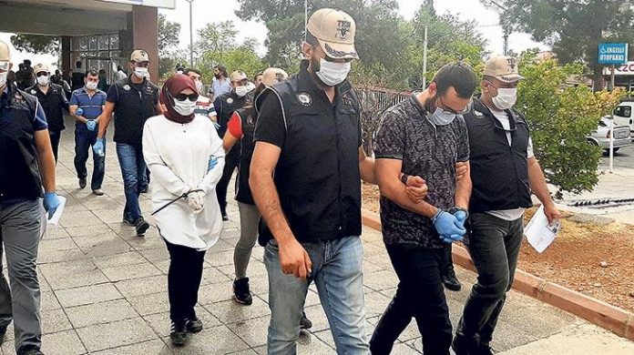 Ev hapsi ve imza şartıyla serbest kalan 33 Avukat itiraz üzerine tutuklandı