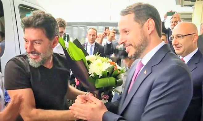 Damat’la dökülmeler başladı: AKP trolü Selman Ögüt Üniversiteden kovuldu, Atilla istifa etti
