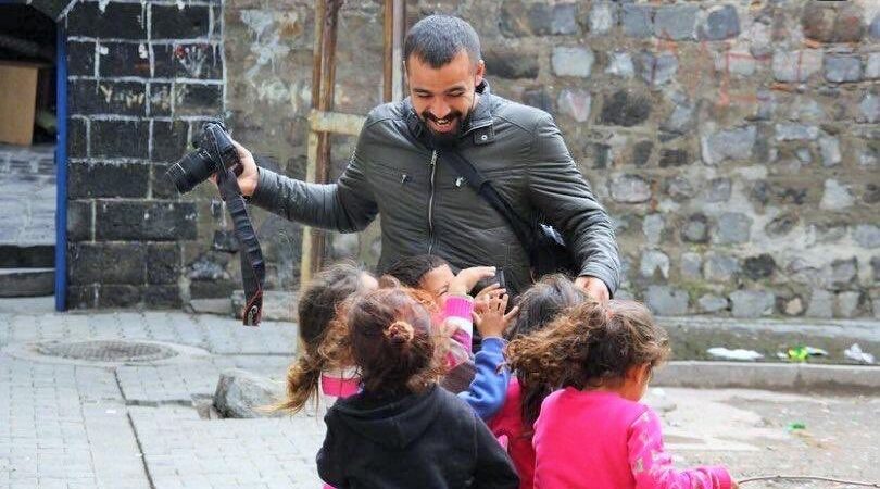 Türkiye’ye iade edilmek için gözaltına alınan gazeteci Nuri Akman serbest bırakıldı