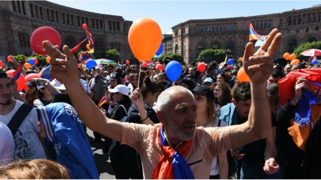 Erivan’da sivil itaatsizlik: Protestocular, Başbakan Paşinyan’ın istifasını istiyor