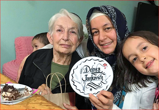 Murat Ailesi’nin, ABD’li Psikolog ile ibretlik hikayesi: Evinde, yatalak teyzenin bakımını üstlendi