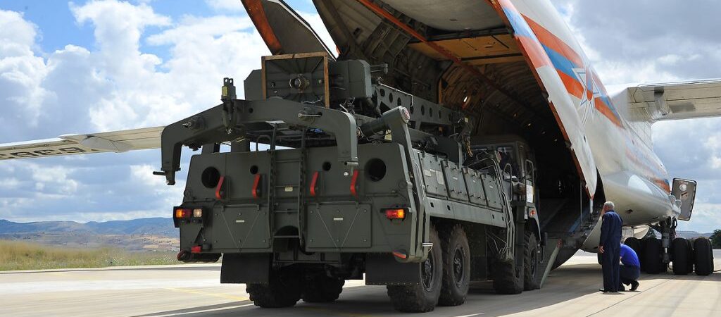 ABD Senatosu Türkiye’ye yaptırım öngören savunma bütçesini onayladı