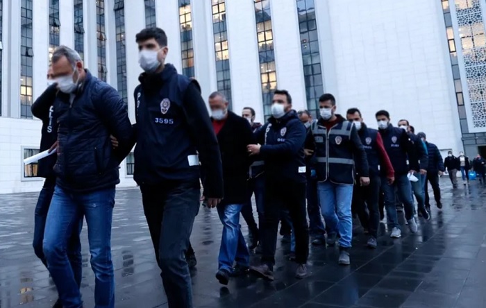 Havuz Medyası’na özel görüntü servisi: Adalet Bakanlığı personeline ters kelepçeli gözaltı