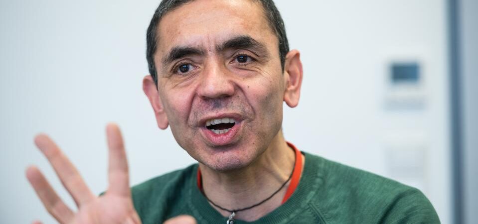 Aşının mücidi Prof. Dr. Uğur Şahin: Virüs 10 yıl daha bizimle