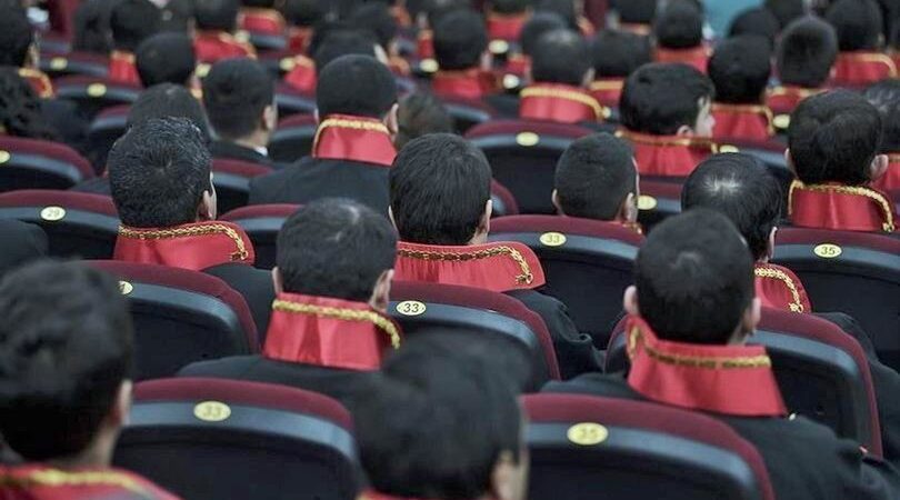 Cadı avı: 44 hâkim ve savcı hakkında gözaltı kararı