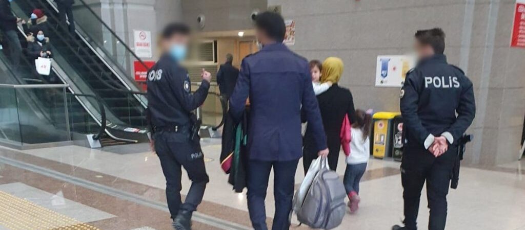‘Kaçma şüphesi’gerekçe: 1,5 yaşında bebeğin önce babası, sonra da annesi tutuklandı