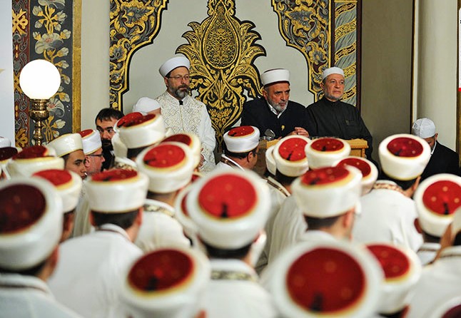 DİB Başkanı ‘Ucuza almak için akşam pazarına çıkın’demişti: Diyanet’e 64 milyon bütçe
