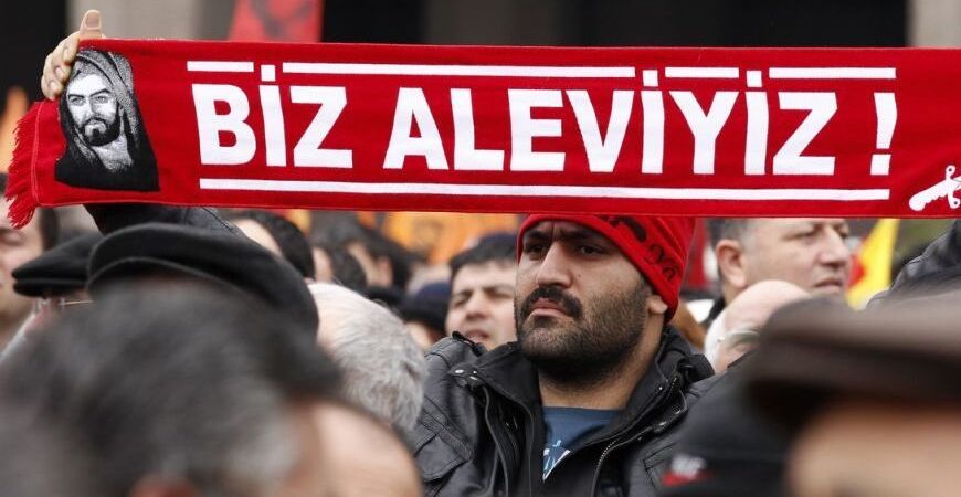 ‘Aleviler teröristtir’ diyen profesöre 8 ay hapis cezası