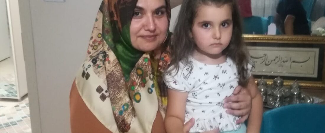 Minik Hafsa annesine kavuştu: Babası 1 yıl, annesi ise 6 aydan beri cezaevinde