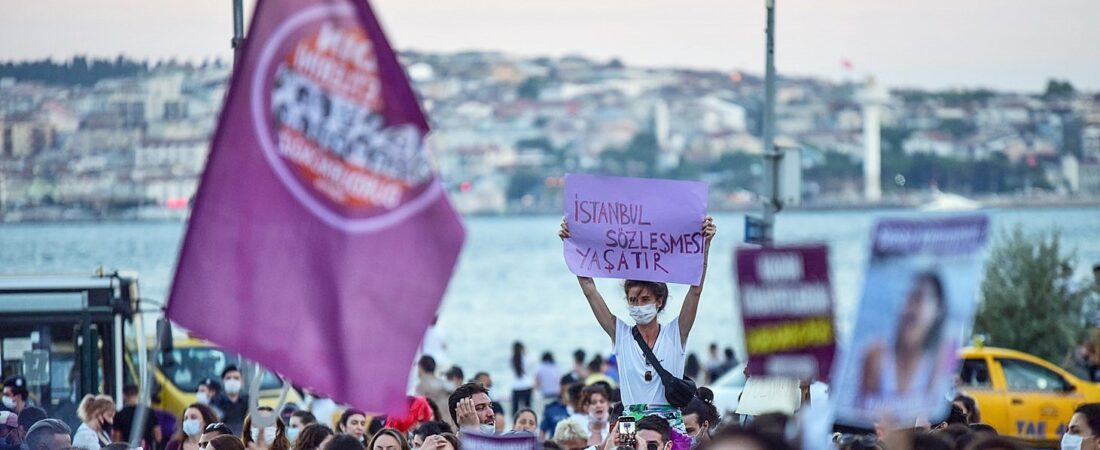 İstanbul Sözleşmesi’ne tepkiler devam diyor: Türkiye,kadına yönelik şiddette OECD ülkeleri arasında zirvede