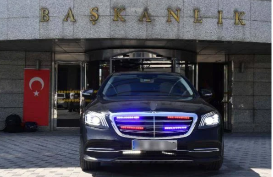Mansur Yavaş: Makam araçlarını sattım, minibüsle gidip geliyorum