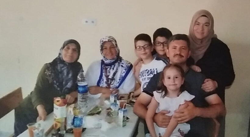 14 yaşındaki Serdar Meleş: Babam Çorum, annem İstanbul’da tutuklu; biz ise Manisa’dayız!