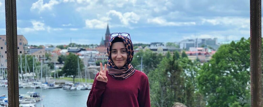 KHK’lı Merve Öğretmen, yaşadığı zulmü anlattı: Apartmana ‘burada terörist istemiyoruz’ yazıldı