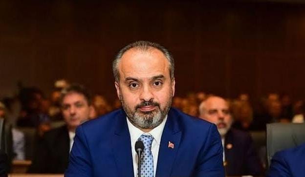 Avazyan, koronadan yoğun bakımdaki AKP’li için: Ege’de boğulan bebeklere ‘cenaze aracı yok’ diyen Aktaş boğulmakla sınanıyor