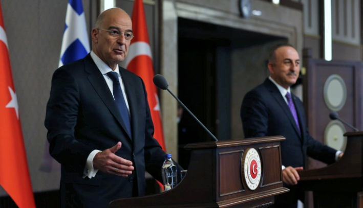Karşılıklı suçlama: Çavuşoğlu ile mevkidaşı Yunan Bakan Dendias’la basın toplantısında gergin anlar